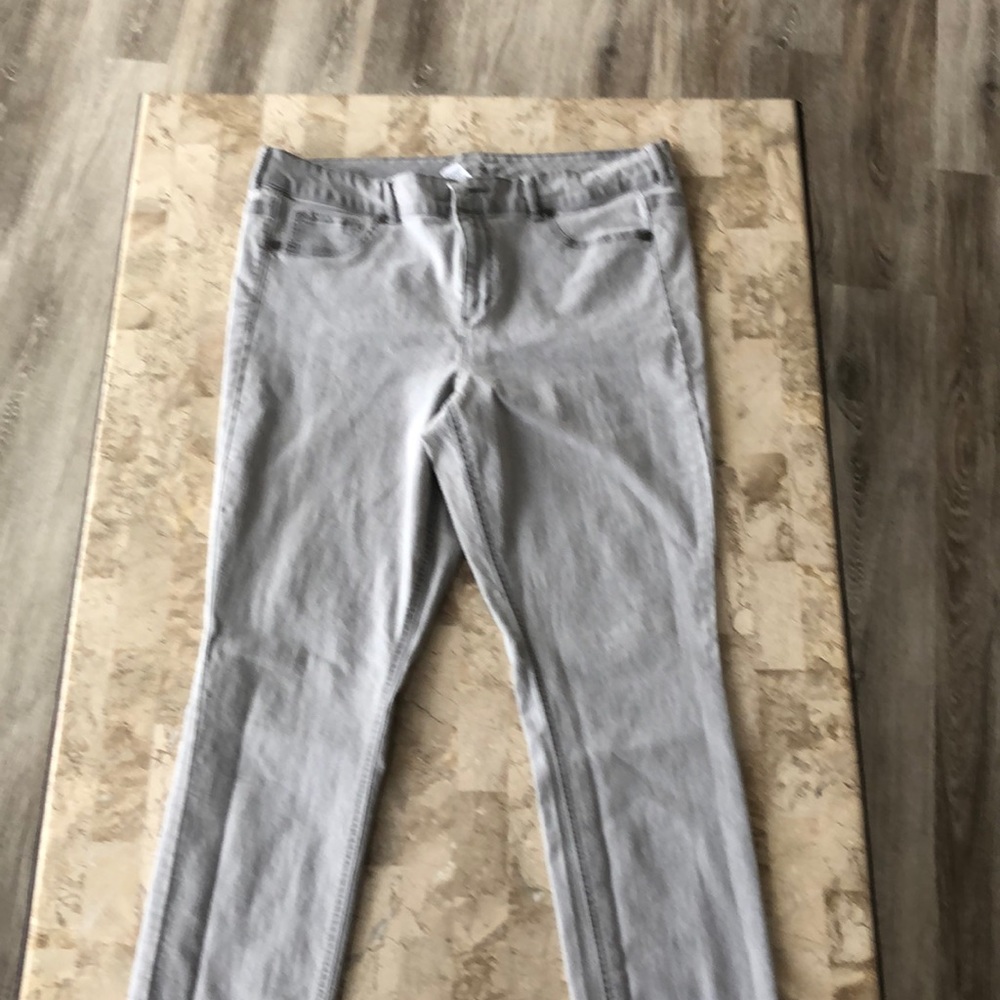 Maurice’s size 18 grey jegging!